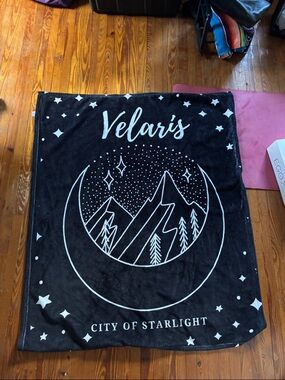 A Court of Thorns and Roses  Velaris Blanket